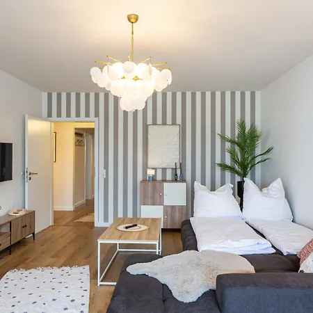 Apartamento Level22 ! Gross & Modern, Parkplatz, Balkon, Kueche *